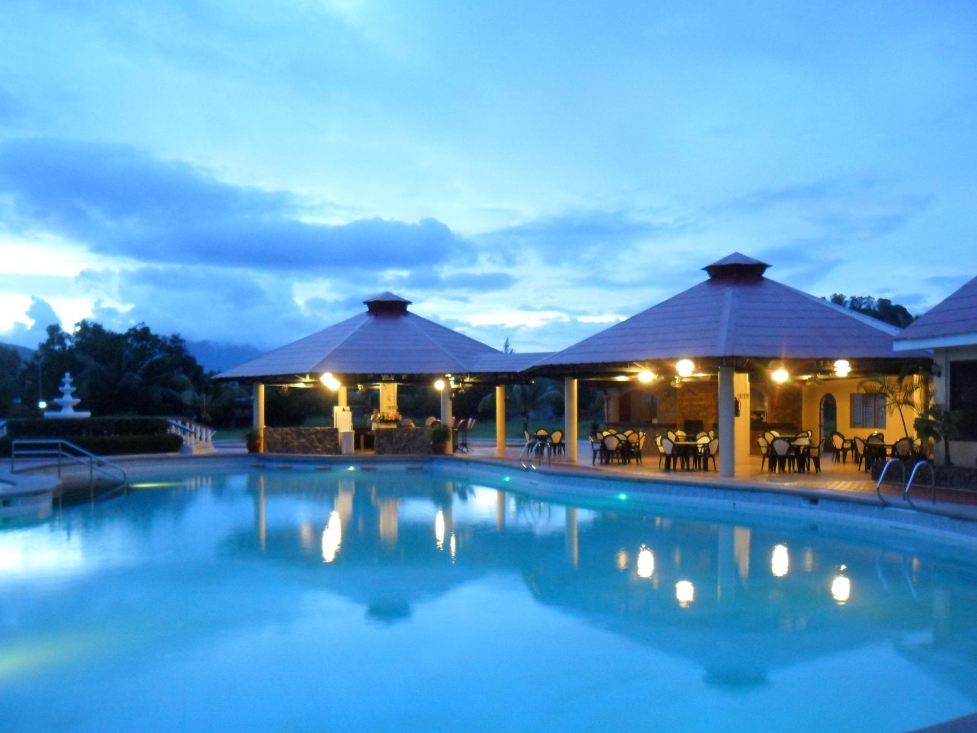 Subic Waterfront Resort And Hotel Exterior photo