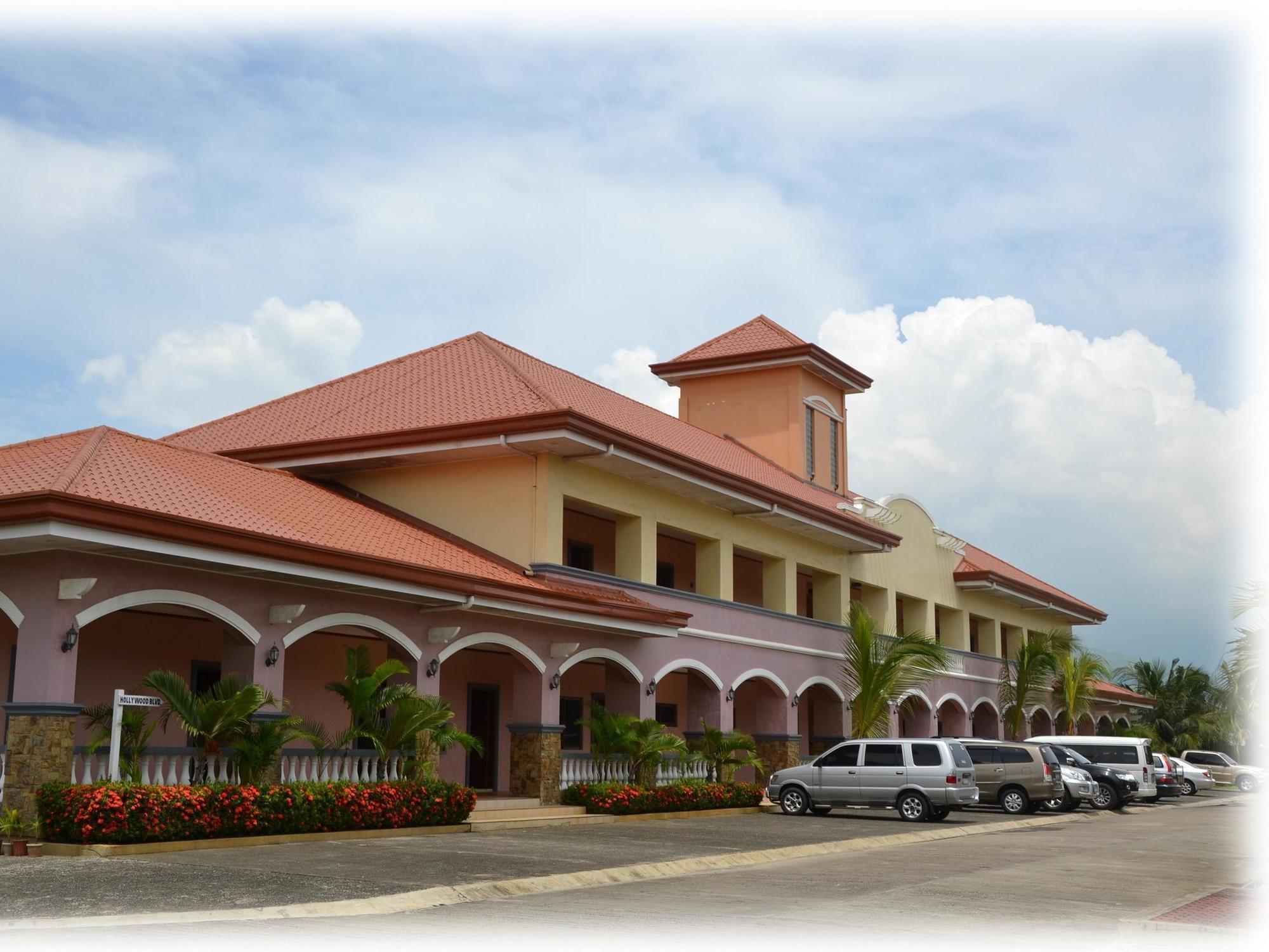 Subic Waterfront Resort And Hotel Exterior photo
