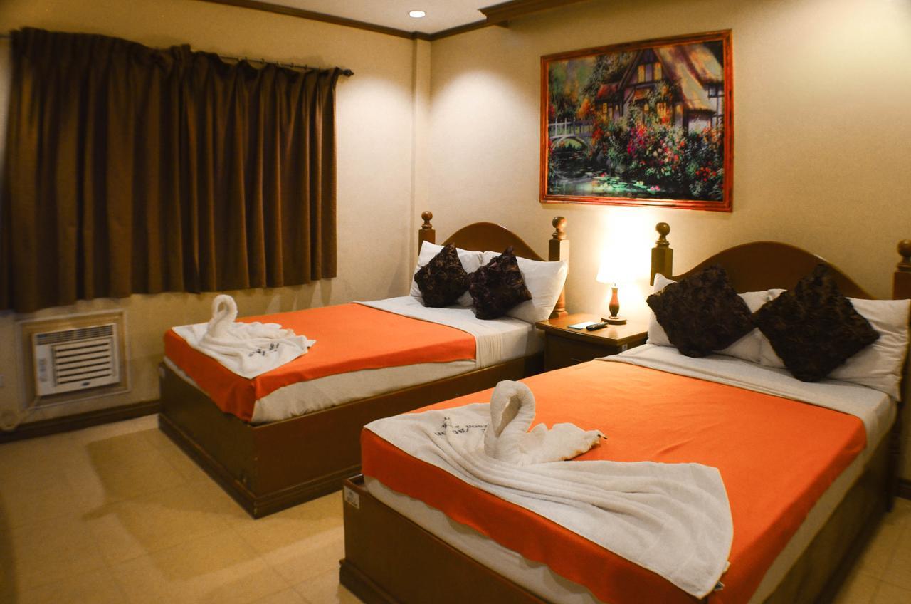 Subic Waterfront Resort And Hotel Exterior photo