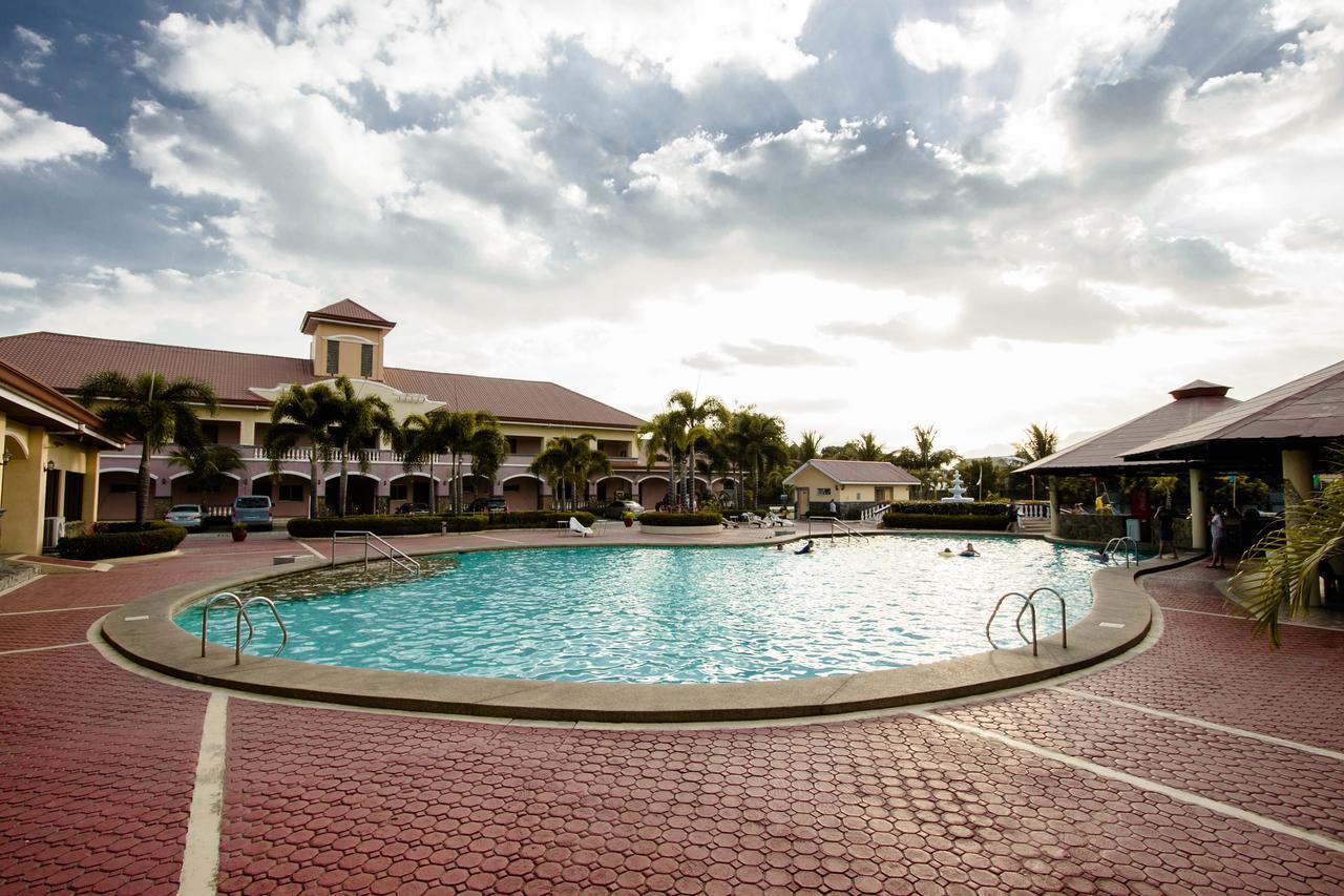 Subic Waterfront Resort And Hotel Exterior photo