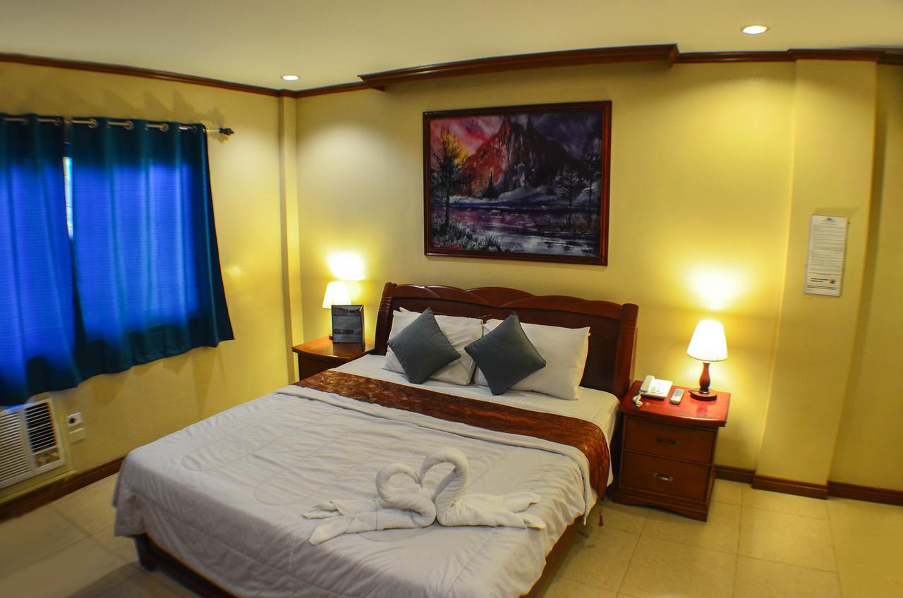 Subic Waterfront Resort And Hotel Exterior photo